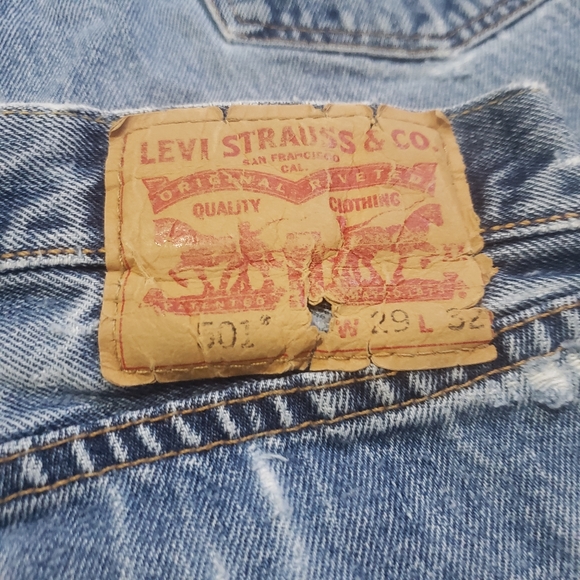 Levi's 501s Straight Leg High Rise Jeans [1 pair] - Picture 4 of 9